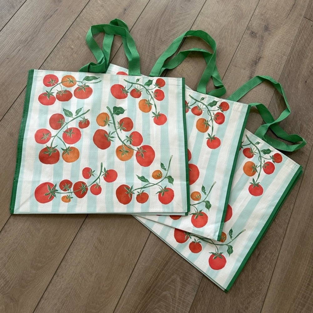 Homegoods TJMaxx Marshalls Tomato Print Reusable Shopper Tote Bags Set of 3 NWOT